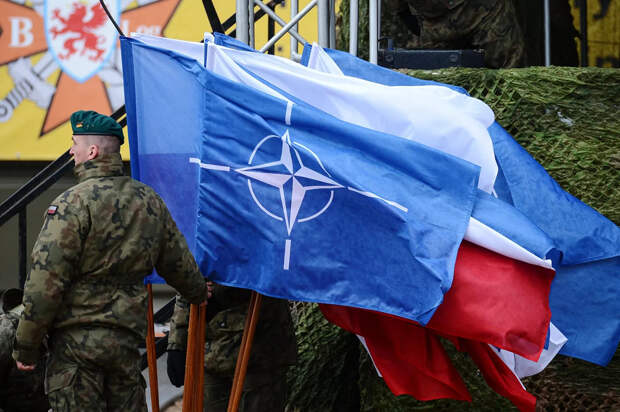 "Поставили перед фактом": чем Европа заплатит за военные базы США