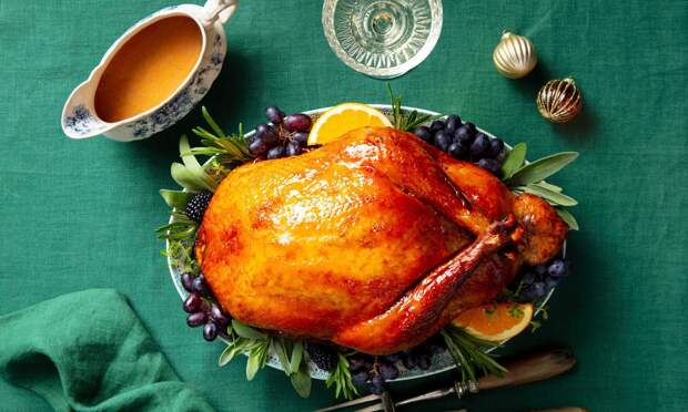 7 правил, которые спасут вас от переедания в новогоднюю ночь