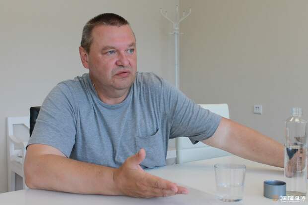 "Девочками мы точно не торгуем". Король питерской похоронки Ларькин - о друзьях и врагах