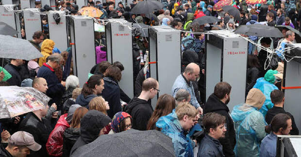 Эксперт объяснил разницу в подсчёте числа участников митинга в Москве
