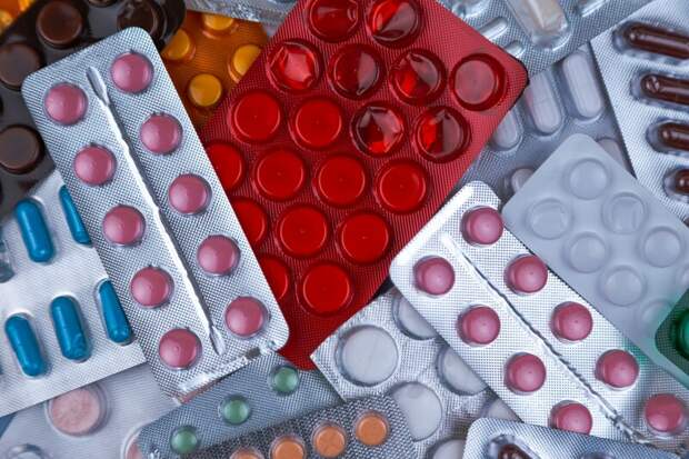 Минздрав рассмотрит возможность снижения стоимости лекарств от болезни Бехтерева