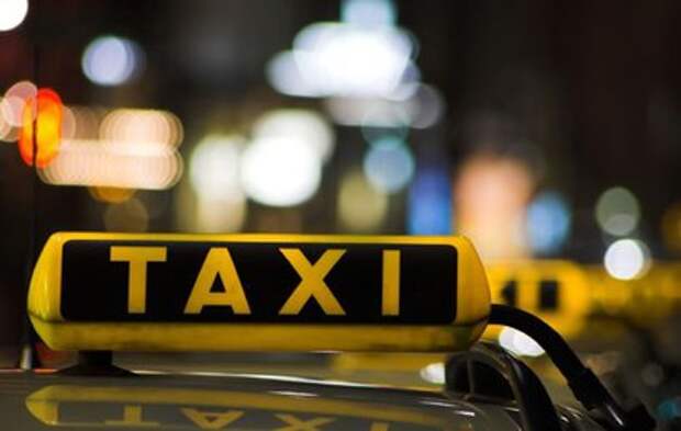 В США таксист получил 990 долларов чаевых за минутную поездку