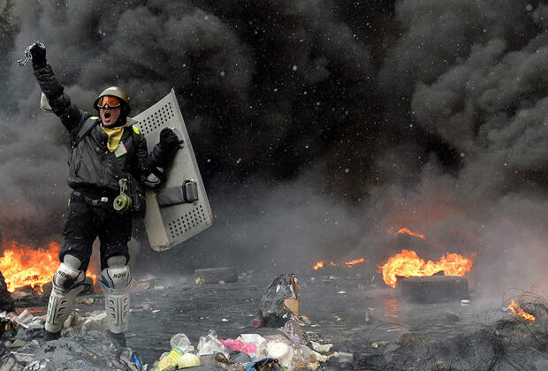 Самые невероятные и удивительные фотографии противостояния в Украине Uariot13 Самые невероятные и удивительные фотографии противостояния в Украине