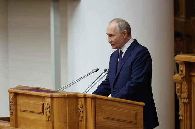 Кремль своевременно сообщит, посетит ли Путин пасхальное богослужение