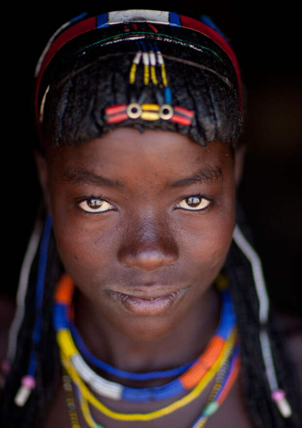 Красивые племена Анголы в фотографиях Эрика Лаффорга