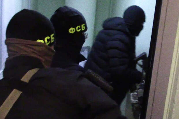 Ura.ru: в Екатеринбурге сотрудники ФСБ провели обыски у местных силовиков