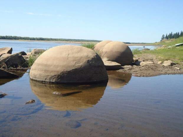 Сферические Галфедьские камни (Шаровидные конкреции в реке Ижма) бобовины, геология, земля, камни, конкреции, чудо