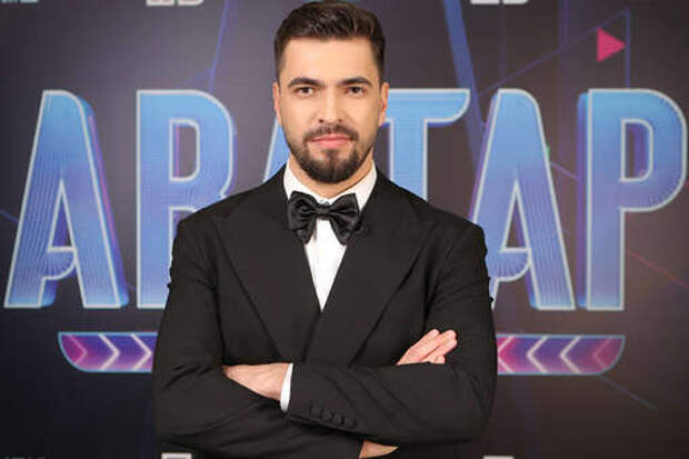 Певец Макаров заявил, что девушка пела под ИИ на федеральном канале