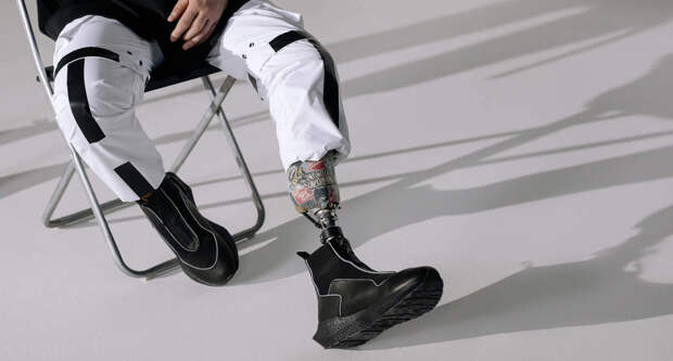 «Прикольно, у меня будет железная нога!»: как живут люди с бионическими протезами 