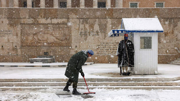 Турцию и Грецию накрыли сильнейшие снегопады