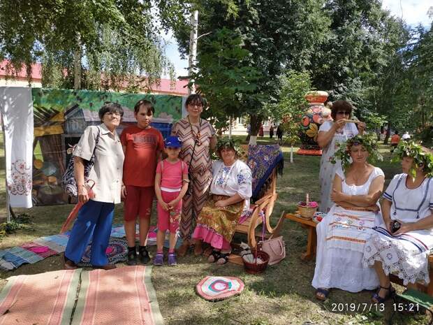 Виолетта Осмоловская, фольклорная студия «Теремок», Центр досуга и творчества «Садовники», Межрегиональный фестиваль «На родине Маничкиной»