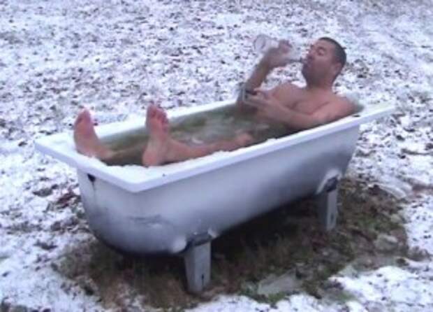 8 Examples of People Having Way Too Much Fun in Winter