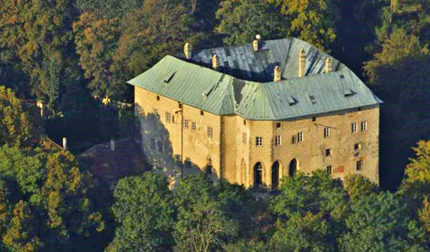 Замок Гоуска в Чехии Фаты, дыры, земля, интересное, природа, провалы, страшно, удивительное