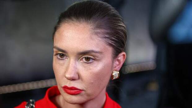 Набравшая вес после родов Муцениеце приняла непопулярное решение