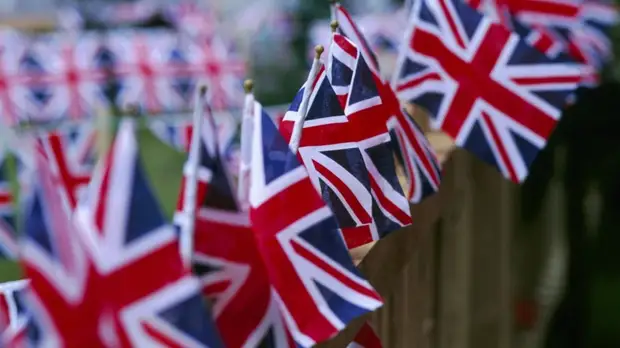 Британские консерваторы намерены расследовать утечку личных данных членов партии