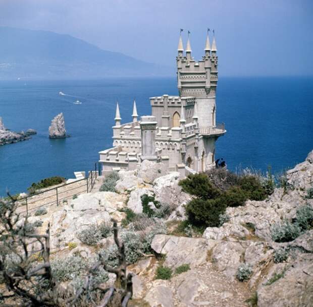 Замок "Ласточкино гнездо" в Крыму, 1973 год