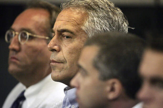 ABC: детектив убрал из особняка Эпштейна улики перед обыском в 2005 году