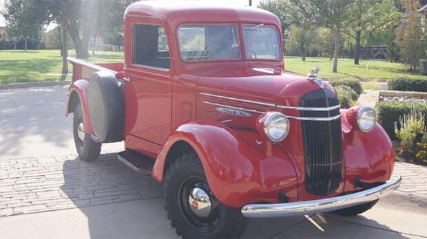 На торги выставлен 1 из 125 выпущенных Mack Jr. 1937 года выпуска (17 фото)