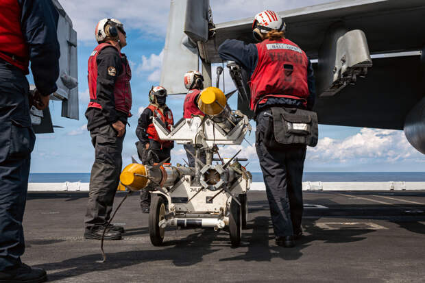 «Ему нужна быстрая победа» Когда закончится война в Иране, на какой итог надеются в США и чем опасен для Трампа затяжной конфликт?