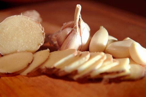 боль в колене