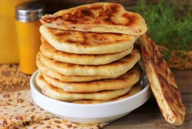 Лепёшки с ветчиной и сыром - приготовление
