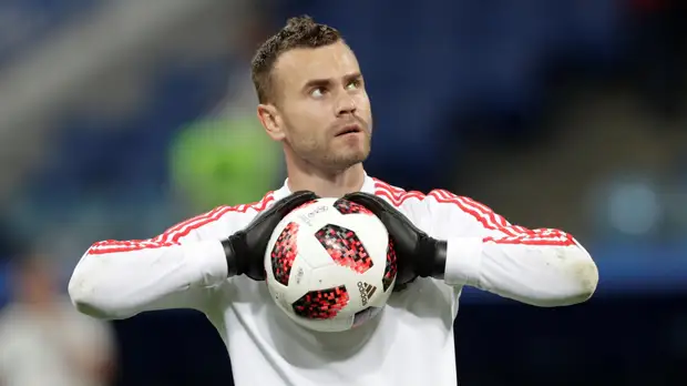 Акинфеев поблагодарил Путина за создание футбольной инфраструктуры в стране