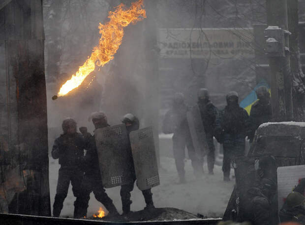 Самые невероятные и удивительные фотографии противостояния в Украине Uariot25 Самые невероятные и удивительные фотографии противостояния в Украине