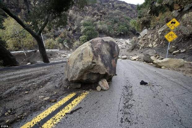 После пожаров Южную Калифорнию накрыло грязевыми оползнями ynews, Калифорния США, калифорния, наводнение, оползни, стихийное бедствие, стихия, сша