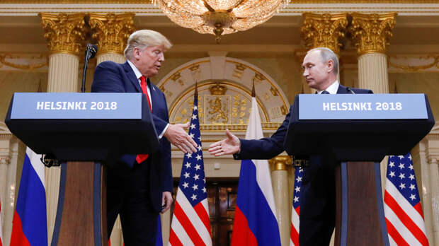 Болтон заявил, что опасался оставлять Трампа на встрече с Путиным