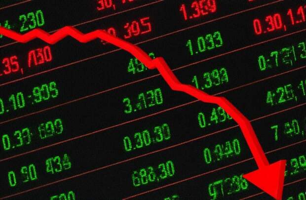 С начала декабря цена АИ-92 на бирже упала на 10%, АИ-95 - на 20%