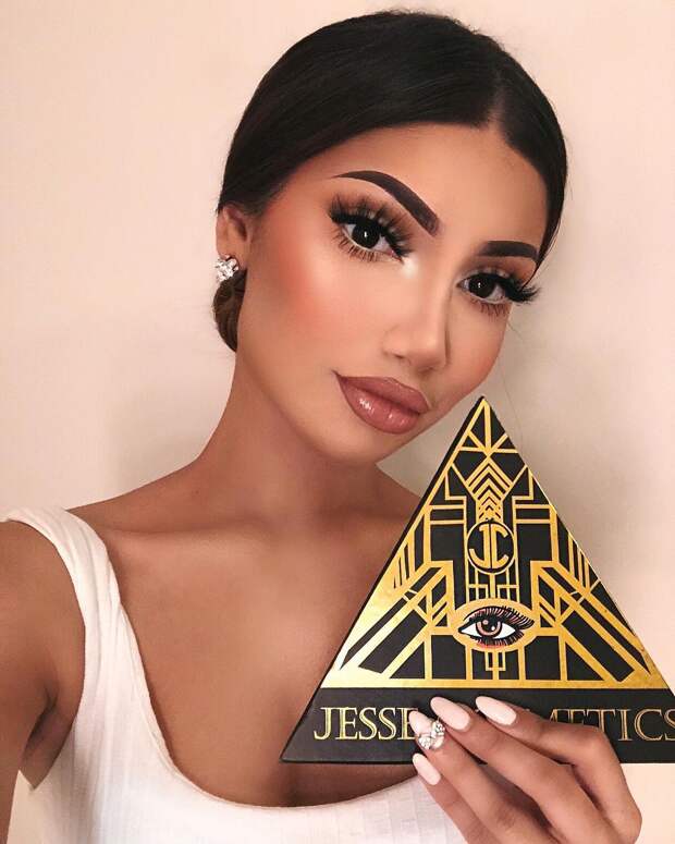 Укладка средних волос на Новый год фото 5