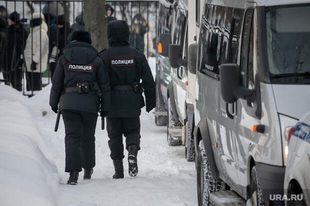 Ситуация возле ОВД Химок, во время суда над Алексеем Навальным. Москва, полиция, полицейский, полицейское оцепление