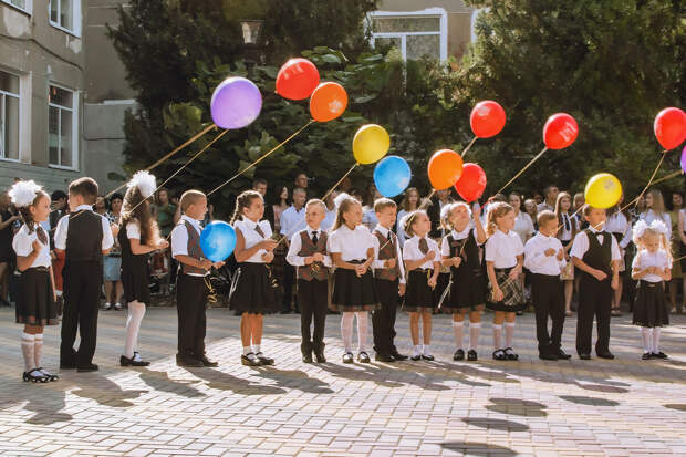 В России 1 апреля стартует прием заявлений в первые классы