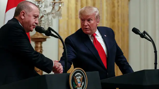 «Стараются избавиться от конкурентов»: США продолжают угрожать Турции санкциями из-за С-400