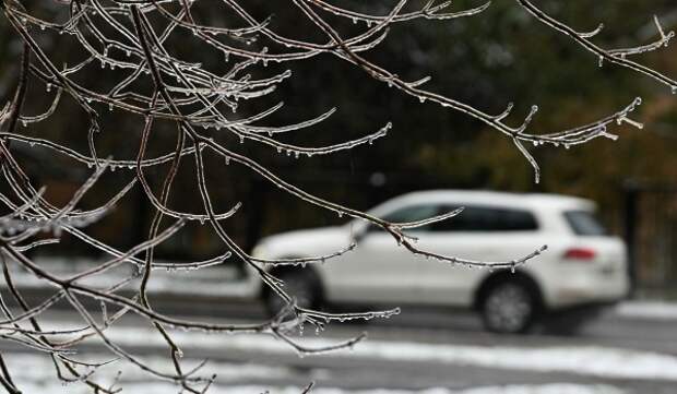 Москвичам рекомендовали использовать для поездок метро из-за снега и гололедицы