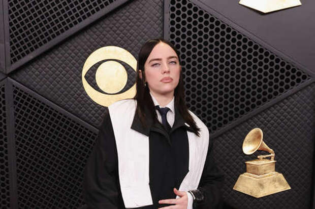 Певица Билли Айлиш пришла на «Грэмми» с кольцом на безымянном пальце