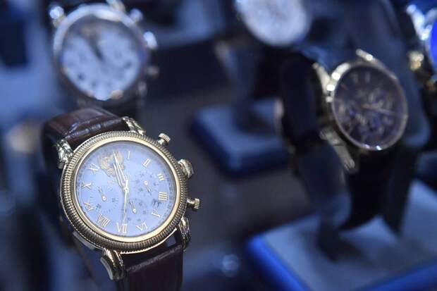 Бывший замглавы МВД Дагестана лишился часов за несколько миллионов рублей