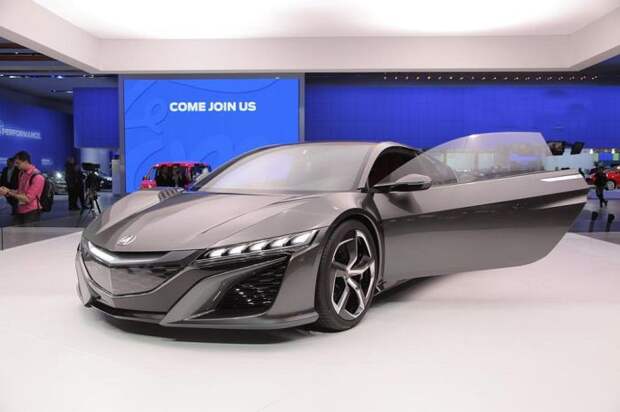 Acura NSX - суперкар, ориентированный на человека.