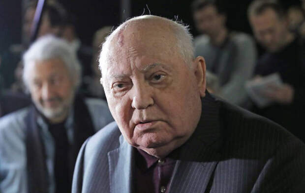 Горбачёв считает, что народ в России спивается
