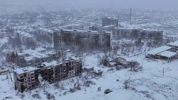 Танки на улицах: опубликованы фото городских боев в Купянске