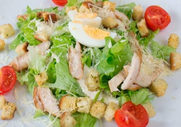 Салат"Цезарь" с курицей классический