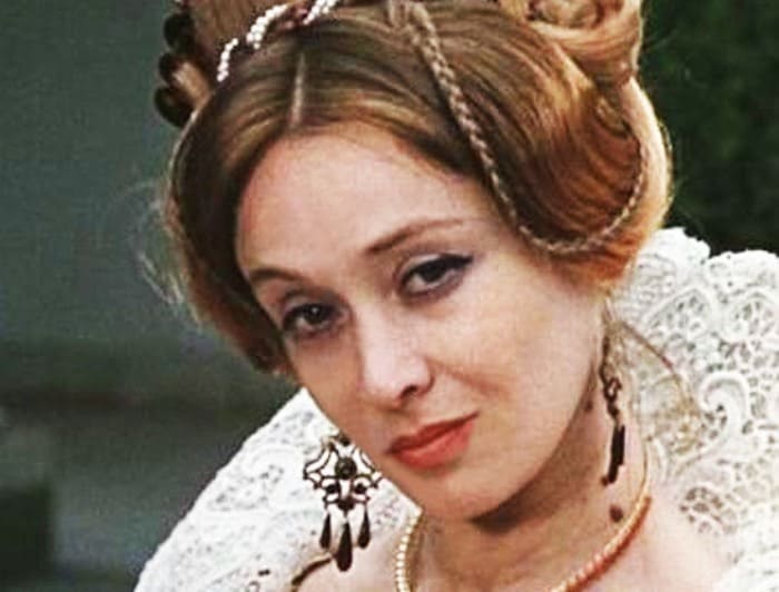 Маргарита Терехова в фильме *Собака на сене*, 1977 | Фото: kino-teatr.ru