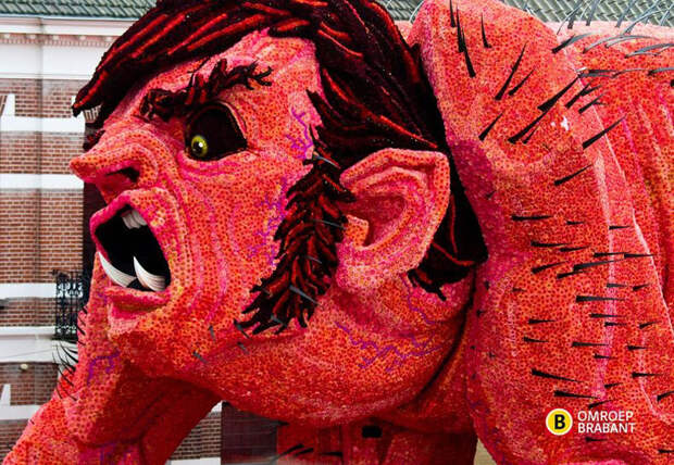 Скульптуры из цветов flowersculptures 6 Грандиозные скульптуры из цветов в голландском Зюндерте