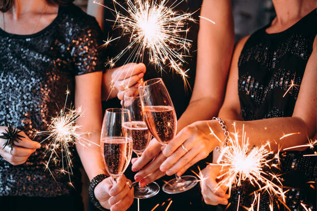 Праздничные «угрызения совести»: Диетолог назвала главные новогодние «ошибки» россиян