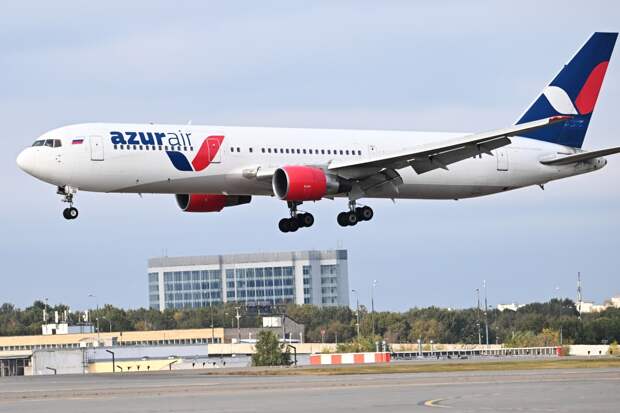 Пассажиры рейса Пхукет — Москва застряли в аэропорту Таиланда