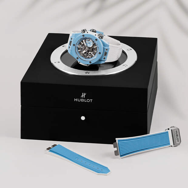 Кейс, хронограф и сменный ремешок Big Bang Unico Sky Blue, Hublot