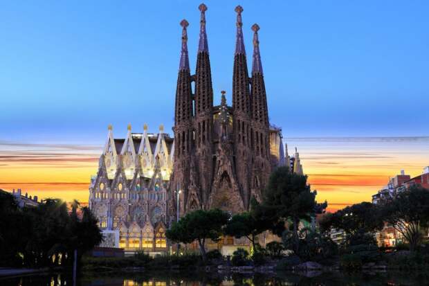 Templo Expiatorio de la Sagrada Familia 01