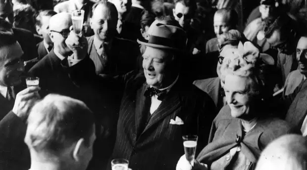 Пил или не пил: что стоит за легендой о любви Черчилля к армянскому коньяку