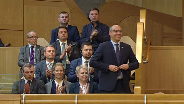 Парламент Шотландии приветствует аплодисментами спикера Верховной Рады Украины Андрея Парубия