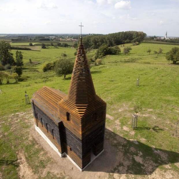 Прозрачная церковь в Лимбурге (6 фотографий), photo:5